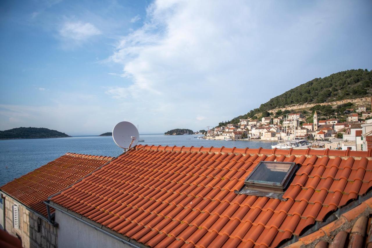 Beachfront Studio Andrina Vis Exterior foto