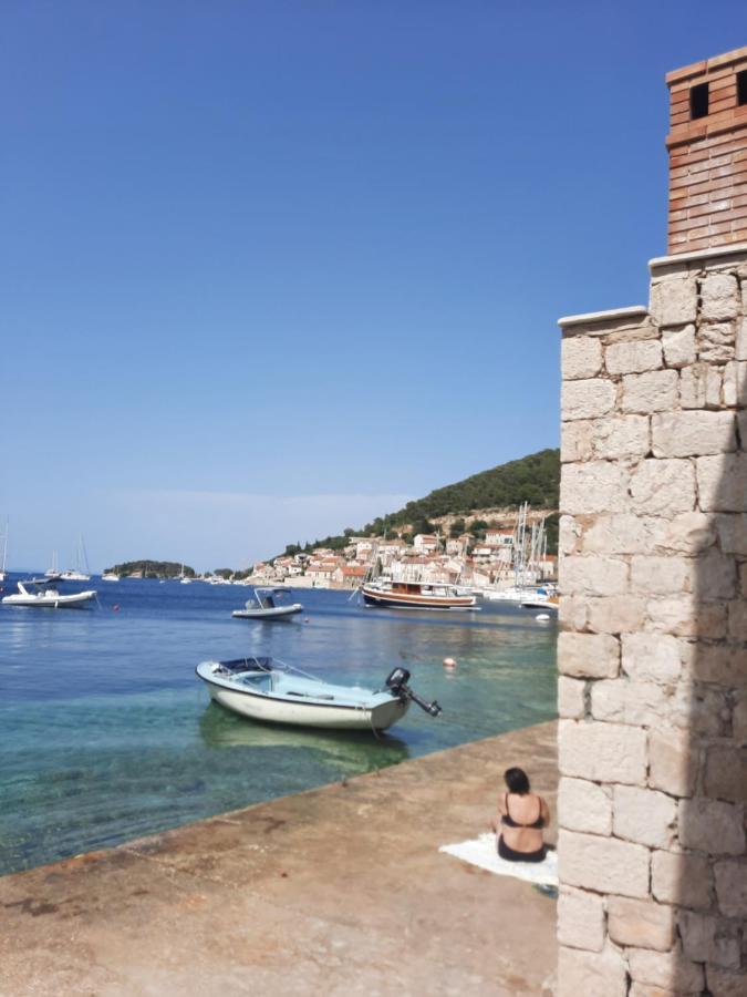 Beachfront Studio Andrina Vis Exterior foto